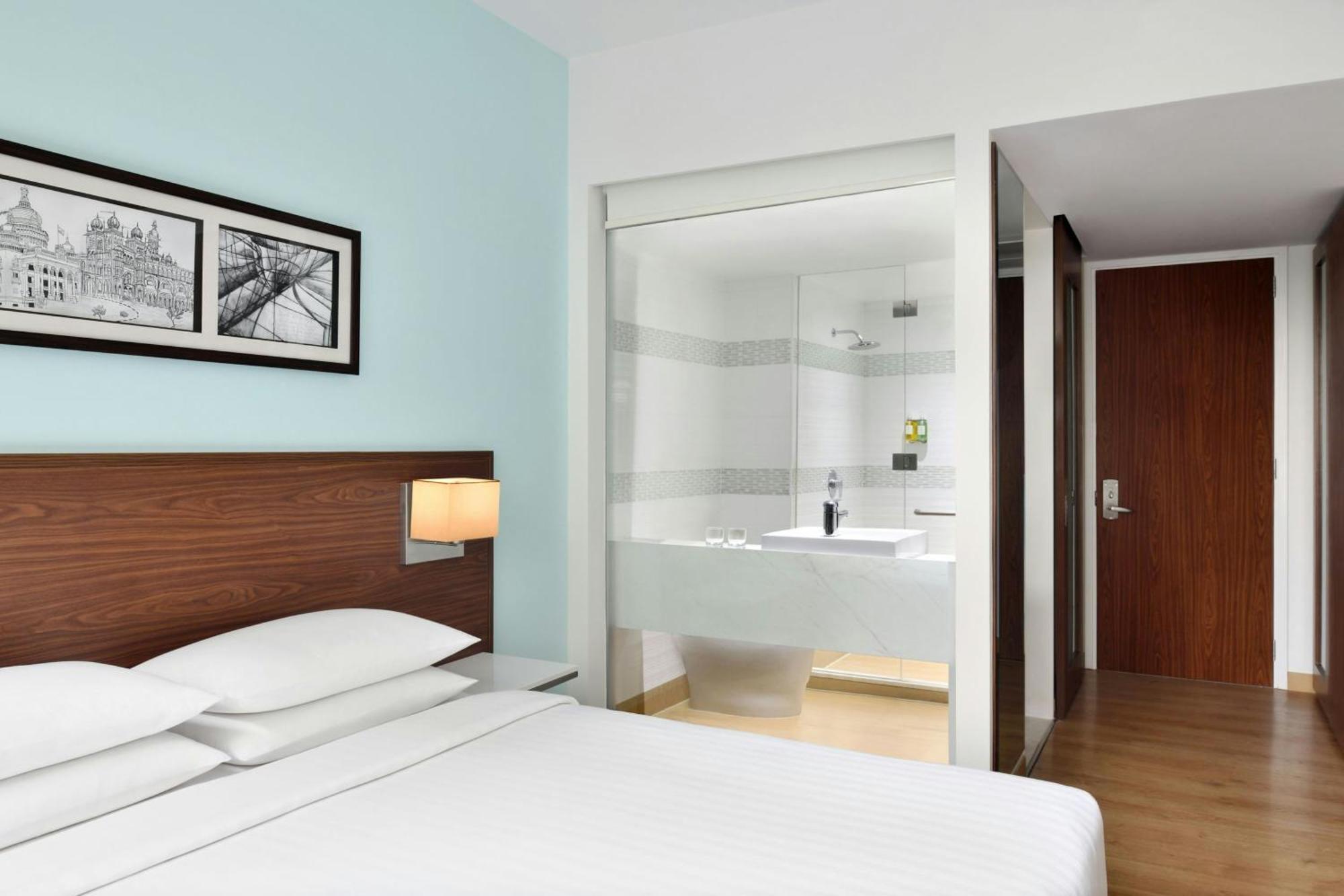 Fairfield By Marriott Bengaluru Outer Ring Road Hotel Exterior photo